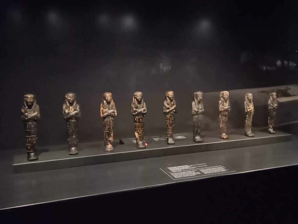 statuette in terracotta